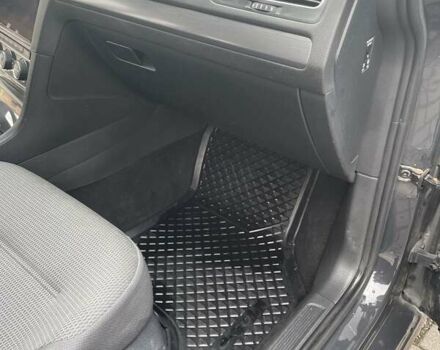 Серый Фольксваген e-Golf, объемом двигателя 0 л и пробегом 84 тыс. км за 15600 $, фото 19 на Automoto.ua