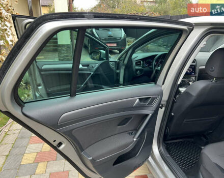 Серый Фольксваген e-Golf, объемом двигателя 0 л и пробегом 104 тыс. км за 13900 $, фото 14 на Automoto.ua