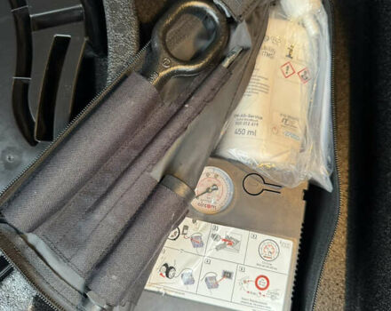 Серый Фольксваген e-Golf, объемом двигателя 0 л и пробегом 91 тыс. км за 15099 $, фото 116 на Automoto.ua