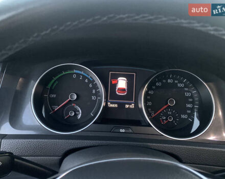 Серый Фольксваген e-Golf, объемом двигателя 0 л и пробегом 127 тыс. км за 11950 $, фото 35 на Automoto.ua