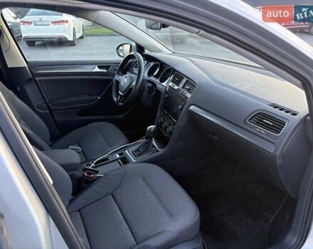 Серый Фольксваген e-Golf, объемом двигателя 0 л и пробегом 152 тыс. км за 12499 $, фото 9 на Automoto.ua