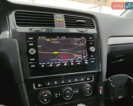 Сірий Фольксваген e-Golf, об'ємом двигуна 0 л та пробігом 97 тис. км за 15200 $, фото 11 на Automoto.ua