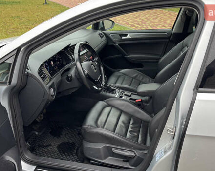 Серый Фольксваген e-Golf, объемом двигателя 0 л и пробегом 127 тыс. км за 14200 $, фото 15 на Automoto.ua