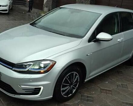 Серый Фольксваген e-Golf, объемом двигателя 0 л и пробегом 145 тыс. км за 12700 $, фото 27 на Automoto.ua