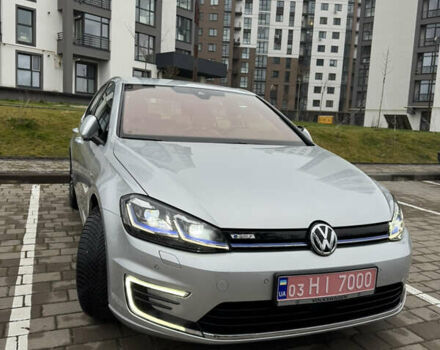 Серый Фольксваген e-Golf, объемом двигателя 0 л и пробегом 91 тыс. км за 15099 $, фото 25 на Automoto.ua