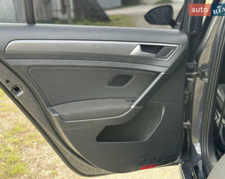 Серый Фольксваген e-Golf, объемом двигателя 0 л и пробегом 79 тыс. км за 12500 $, фото 20 на Automoto.ua