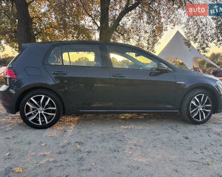 Серый Фольксваген e-Golf, объемом двигателя 0 л и пробегом 93 тыс. км за 15000 $, фото 4 на Automoto.ua