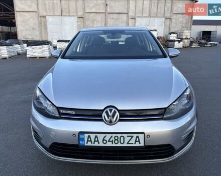 Серый Фольксваген e-Golf, объемом двигателя 0 л и пробегом 152 тыс. км за 12499 $, фото 6 на Automoto.ua