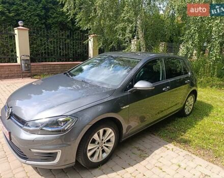 Серый Фольксваген e-Golf, объемом двигателя 0 л и пробегом 114 тыс. км за 15300 $, фото 2 на Automoto.ua
