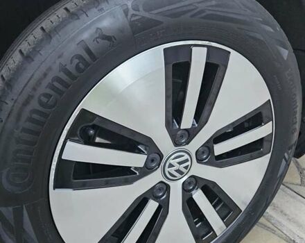 Сірий Фольксваген e-Golf, об'ємом двигуна 0 л та пробігом 97 тис. км за 15200 $, фото 29 на Automoto.ua