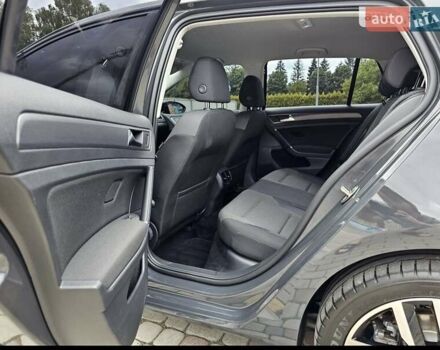 Сірий Фольксваген e-Golf, об'ємом двигуна 0 л та пробігом 60 тис. км за 16900 $, фото 18 на Automoto.ua