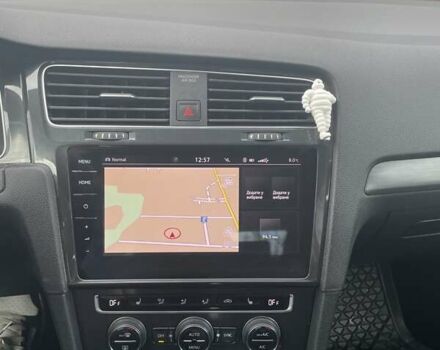 Серый Фольксваген e-Golf, объемом двигателя 0 л и пробегом 84 тыс. км за 15600 $, фото 46 на Automoto.ua