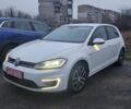 Серый Фольксваген e-Golf, объемом двигателя 0 л и пробегом 108 тыс. км за 16200 $, фото 1 на Automoto.ua
