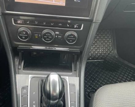 Серый Фольксваген e-Golf, объемом двигателя 0 л и пробегом 84 тыс. км за 15600 $, фото 43 на Automoto.ua