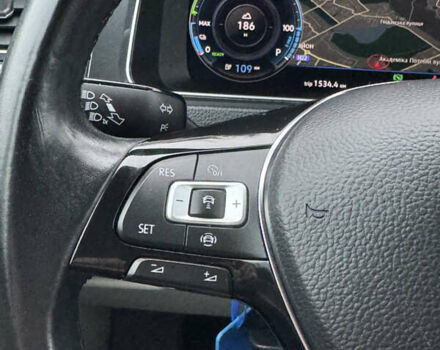 Серый Фольксваген e-Golf, объемом двигателя 0 л и пробегом 91 тыс. км за 15099 $, фото 57 на Automoto.ua