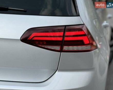 Серый Фольксваген e-Golf, объемом двигателя 0 л и пробегом 100 тыс. км за 12300 $, фото 32 на Automoto.ua