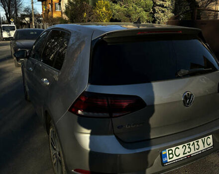 Серый Фольксваген e-Golf, объемом двигателя 0 л и пробегом 63 тыс. км за 14900 $, фото 3 на Automoto.ua