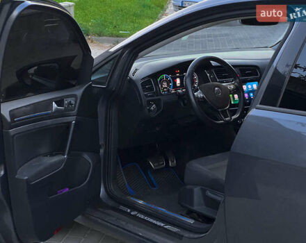 Сірий Фольксваген e-Golf, об'ємом двигуна 0 л та пробігом 202 тис. км за 13000 $, фото 16 на Automoto.ua