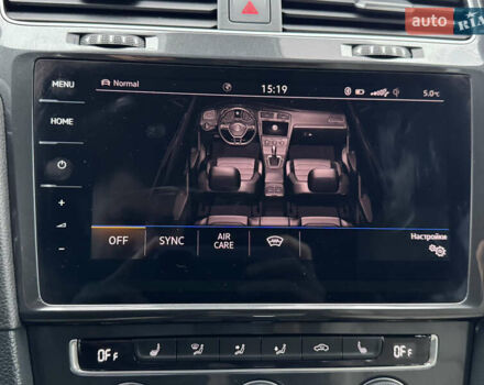 Серый Фольксваген e-Golf, объемом двигателя 0 л и пробегом 91 тыс. км за 15099 $, фото 72 на Automoto.ua