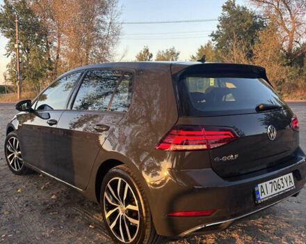 Серый Фольксваген e-Golf, объемом двигателя 0 л и пробегом 93 тыс. км за 15000 $, фото 6 на Automoto.ua
