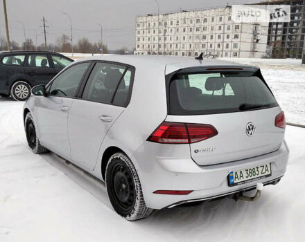 Серый Фольксваген e-Golf, объемом двигателя 0 л и пробегом 50 тыс. км за 18000 $, фото 5 на Automoto.ua