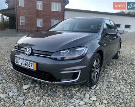 Серый Фольксваген e-Golf, объемом двигателя 0 л и пробегом 127 тыс. км за 11950 $, фото 10 на Automoto.ua