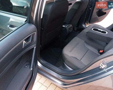 Серый Фольксваген e-Golf, объемом двигателя 0 л и пробегом 96 тыс. км за 11900 $, фото 16 на Automoto.ua