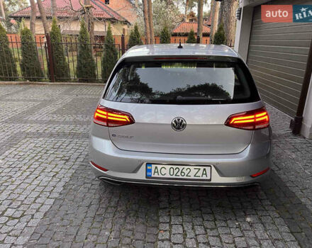 Серый Фольксваген e-Golf, объемом двигателя 0 л и пробегом 51 тыс. км за 14000 $, фото 2 на Automoto.ua