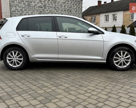 Серый Фольксваген e-Golf, объемом двигателя 0 л и пробегом 127 тыс. км за 14200 $, фото 6 на Automoto.ua