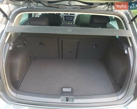 Серый Фольксваген e-Golf, объемом двигателя 0 л и пробегом 65 тыс. км за 13950 $, фото 71 на Automoto.ua