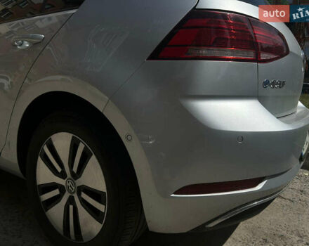 Серый Фольксваген e-Golf, объемом двигателя 0 л и пробегом 62 тыс. км за 15300 $, фото 1 на Automoto.ua