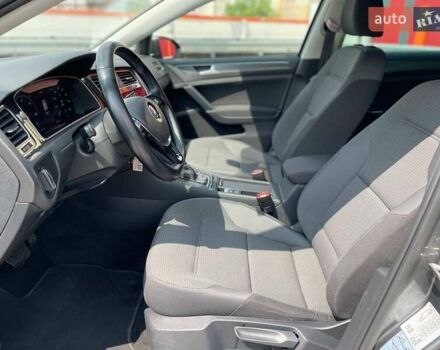 Серый Фольксваген e-Golf, объемом двигателя 0 л и пробегом 123 тыс. км за 12900 $, фото 15 на Automoto.ua