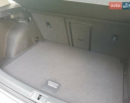 Серый Фольксваген e-Golf, объемом двигателя 0 л и пробегом 65 тыс. км за 13950 $, фото 72 на Automoto.ua