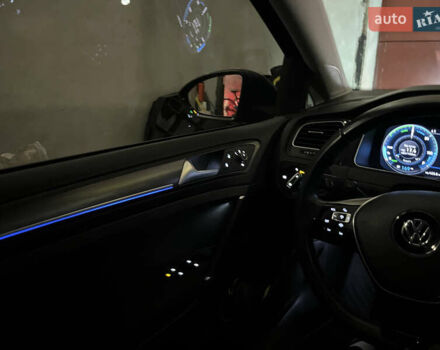 Сірий Фольксваген e-Golf, об'ємом двигуна 0 л та пробігом 39 тис. км за 17200 $, фото 34 на Automoto.ua