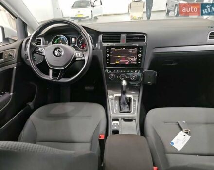 Сірий Фольксваген e-Golf, об'ємом двигуна 0 л та пробігом 97 тис. км за 15200 $, фото 7 на Automoto.ua