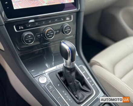 Сірий Фольксваген e-Golf, об'ємом двигуна 35 л та пробігом 109 тис. км за 16999 $, фото 13 на Automoto.ua