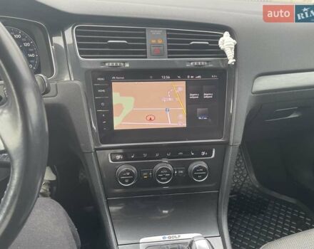 Серый Фольксваген e-Golf, объемом двигателя 0 л и пробегом 84 тыс. км за 15600 $, фото 39 на Automoto.ua