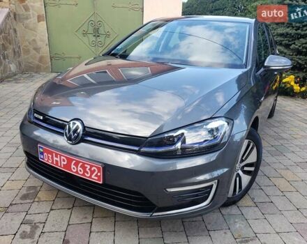 Серый Фольксваген e-Golf, объемом двигателя 0 л и пробегом 65 тыс. км за 13950 $, фото 1 на Automoto.ua