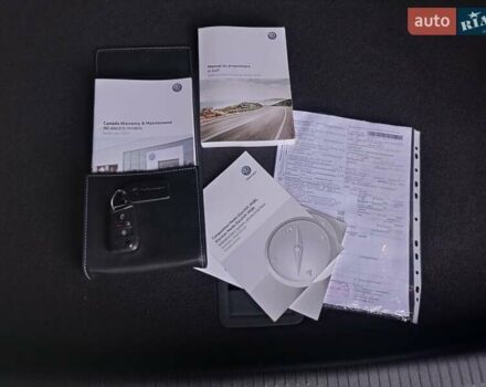 Серый Фольксваген e-Golf, объемом двигателя 0 л и пробегом 96 тыс. км за 11900 $, фото 25 на Automoto.ua