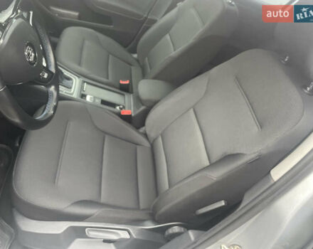 Серый Фольксваген e-Golf, объемом двигателя 0 л и пробегом 31 тыс. км за 25000 $, фото 5 на Automoto.ua