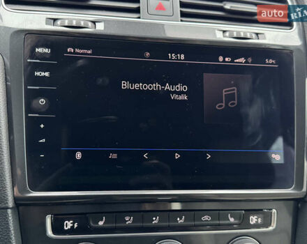 Серый Фольксваген e-Golf, объемом двигателя 0 л и пробегом 91 тыс. км за 15099 $, фото 68 на Automoto.ua