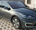 Серый Фольксваген e-Golf, объемом двигателя 0 л и пробегом 47 тыс. км за 18500 $, фото 1 на Automoto.ua