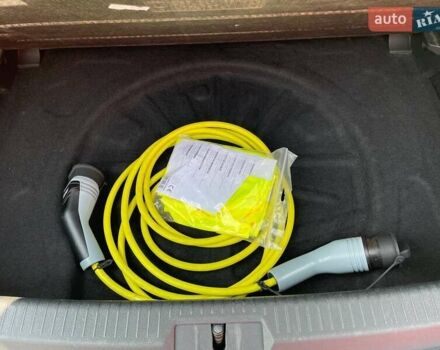 Серый Фольксваген e-Golf, объемом двигателя 0 л и пробегом 123 тыс. км за 12900 $, фото 25 на Automoto.ua