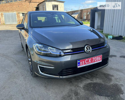 Серый Фольксваген e-Golf, объемом двигателя 0 л и пробегом 61 тыс. км за 15200 $, фото 4 на Automoto.ua