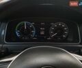 Серый Фольксваген e-Golf, объемом двигателя 0 л и пробегом 65 тыс. км за 13950 $, фото 69 на Automoto.ua