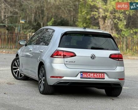 Серый Фольксваген e-Golf, объемом двигателя 0 л и пробегом 100 тыс. км за 12300 $, фото 22 на Automoto.ua