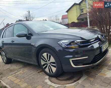 Серый Фольксваген e-Golf, объемом двигателя 0 л и пробегом 84 тыс. км за 14500 $, фото 7 на Automoto.ua