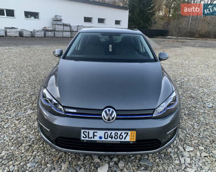 Серый Фольксваген e-Golf, объемом двигателя 0 л и пробегом 127 тыс. км за 11950 $, фото 12 на Automoto.ua