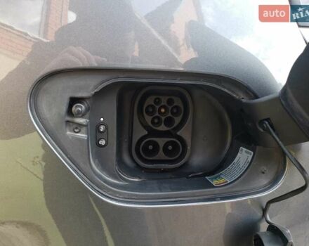 Серый Фольксваген e-Golf, объемом двигателя 0 л и пробегом 65 тыс. км за 13950 $, фото 75 на Automoto.ua