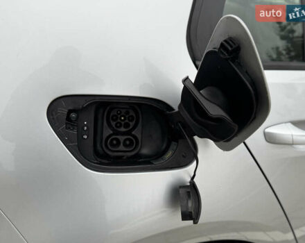 Серый Фольксваген e-Golf, объемом двигателя 0 л и пробегом 91 тыс. км за 15099 $, фото 121 на Automoto.ua